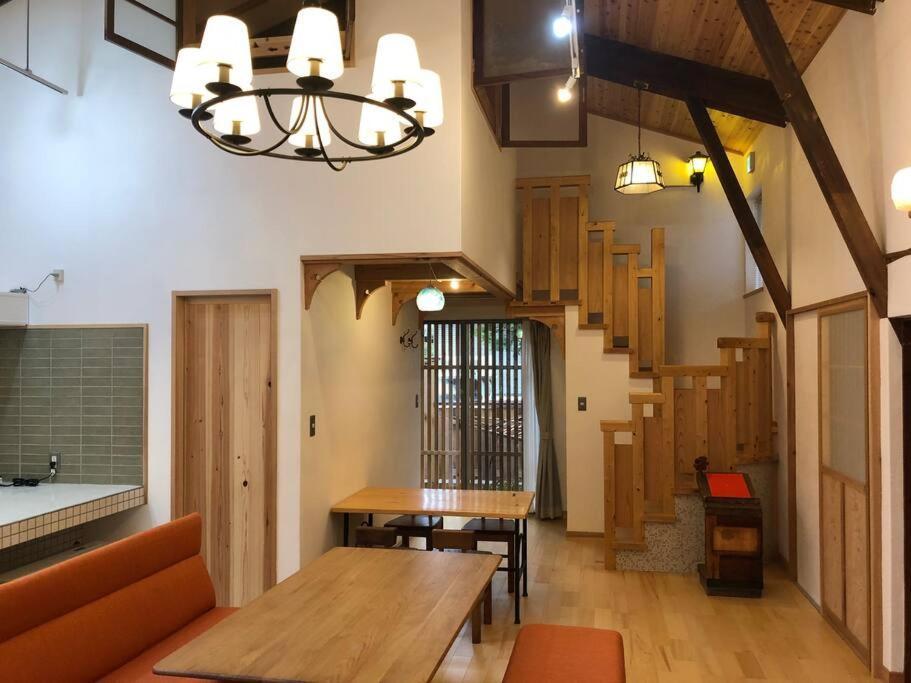 Villa つるば舎 Fujiyoshida Esterno foto